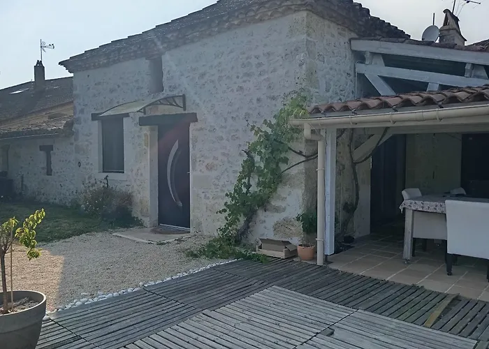 Jolie Maison En Pierre * Monpazier